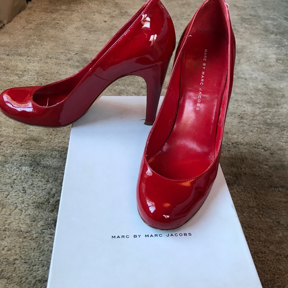 VINTAGE Marc by Marc Jacobs red heels!